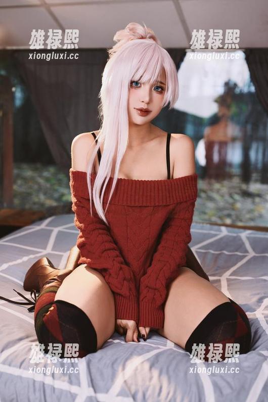 Puy Puy 当我沉迷在Puy Puy的长腿美图中,思绪莫名其妙就飘到了别的地方